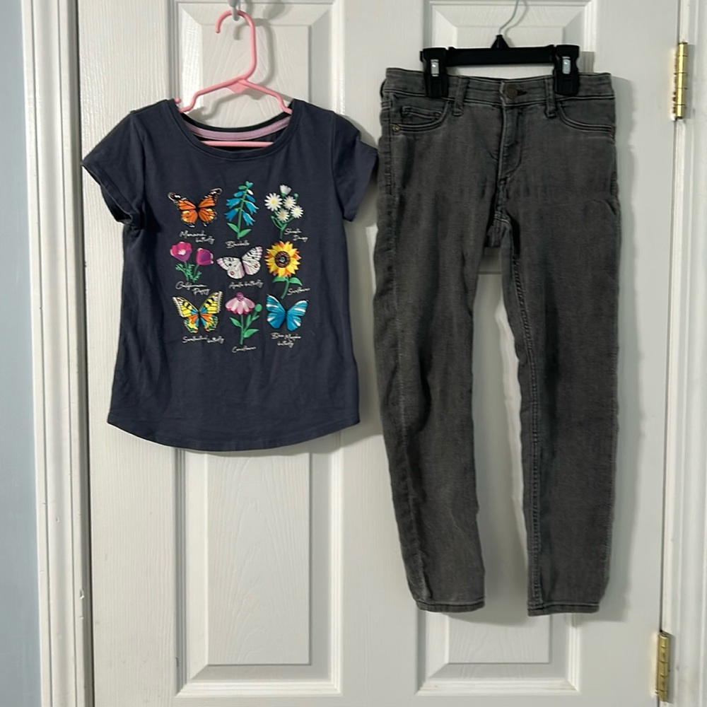 2 tops 1 pair of jeans size 6